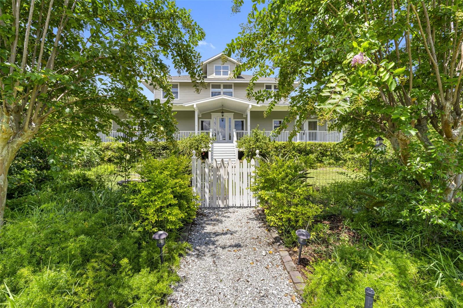 Image 4 of 60 For 1215 Bayshore Drive