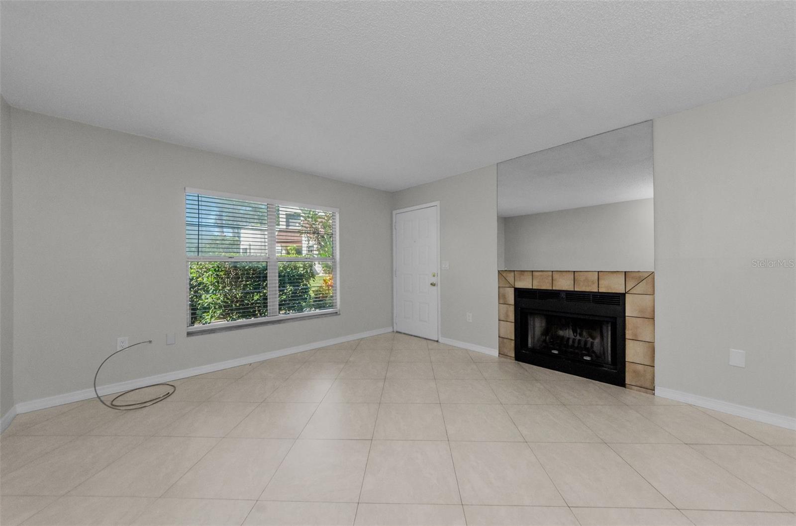 Image 8 of 37 For 3455 Countryside Boulevard 1
