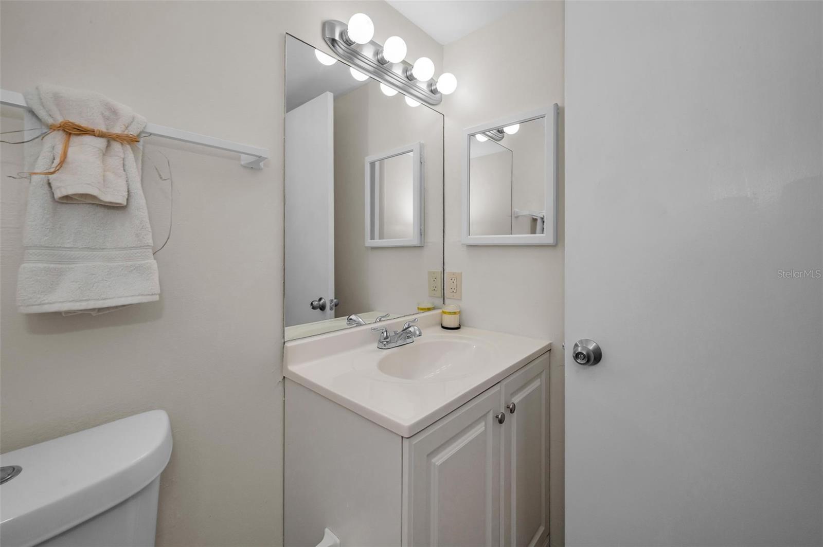 Image 13 of 49 For 230 Bayshore Boulevard 208