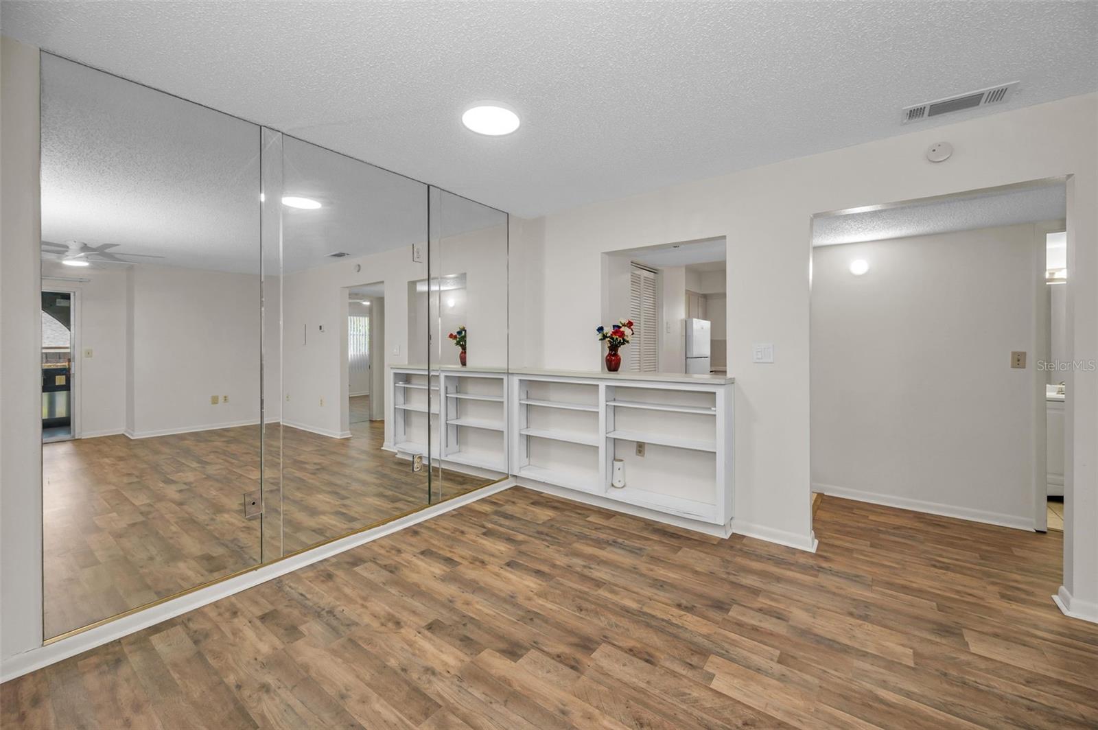 Image 23 of 49 For 230 Bayshore Boulevard 208