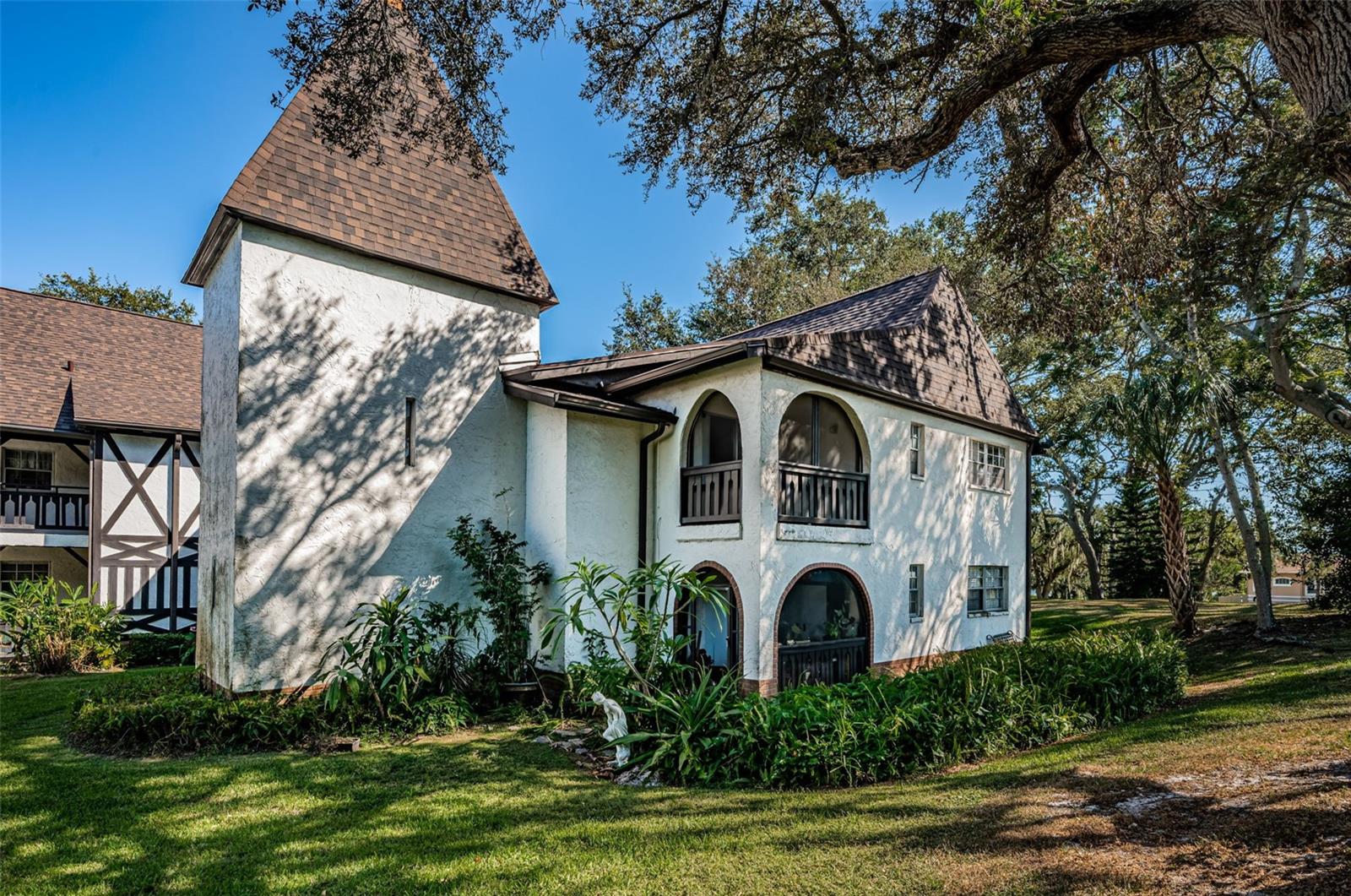 Image 33 of 49 For 230 Bayshore Boulevard 208