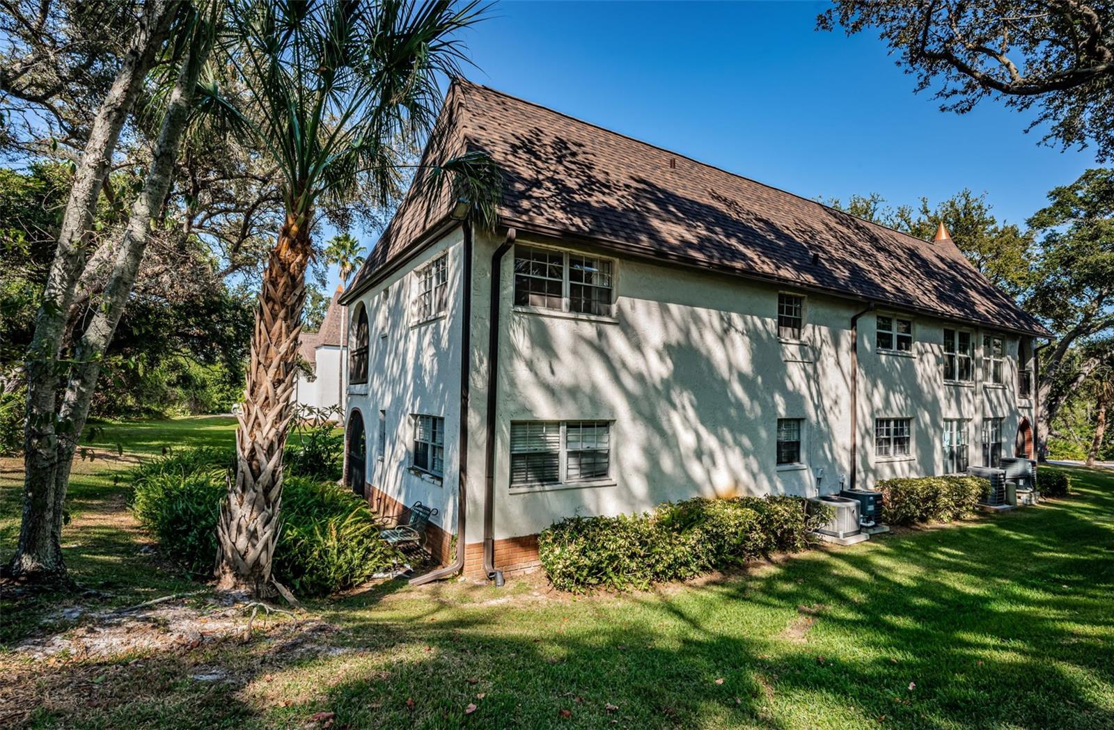 Image 34 of 49 For 230 Bayshore Boulevard 208