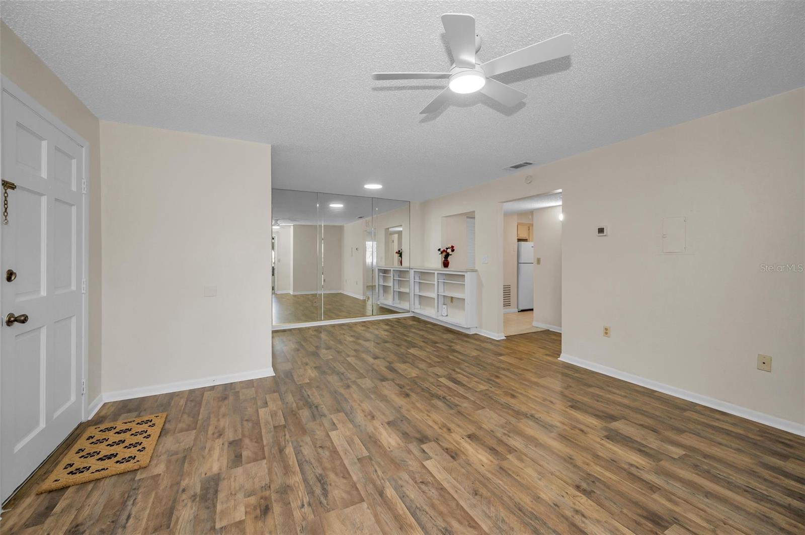 Image 9 of 49 For 230 Bayshore Boulevard 208