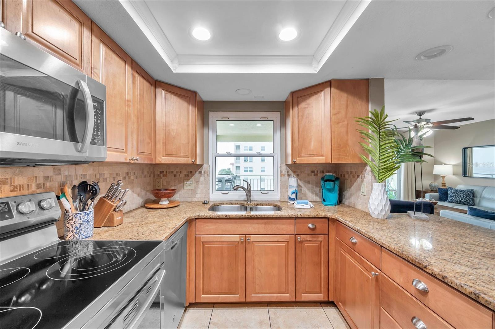 Image 15 of 41 For 17450 Gulf Boulevard 306