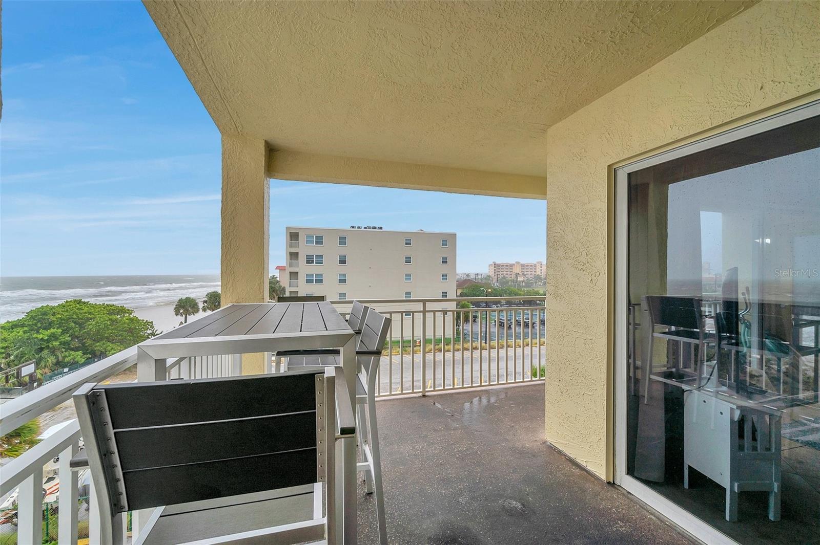 Image 19 of 41 For 17450 Gulf Boulevard 306