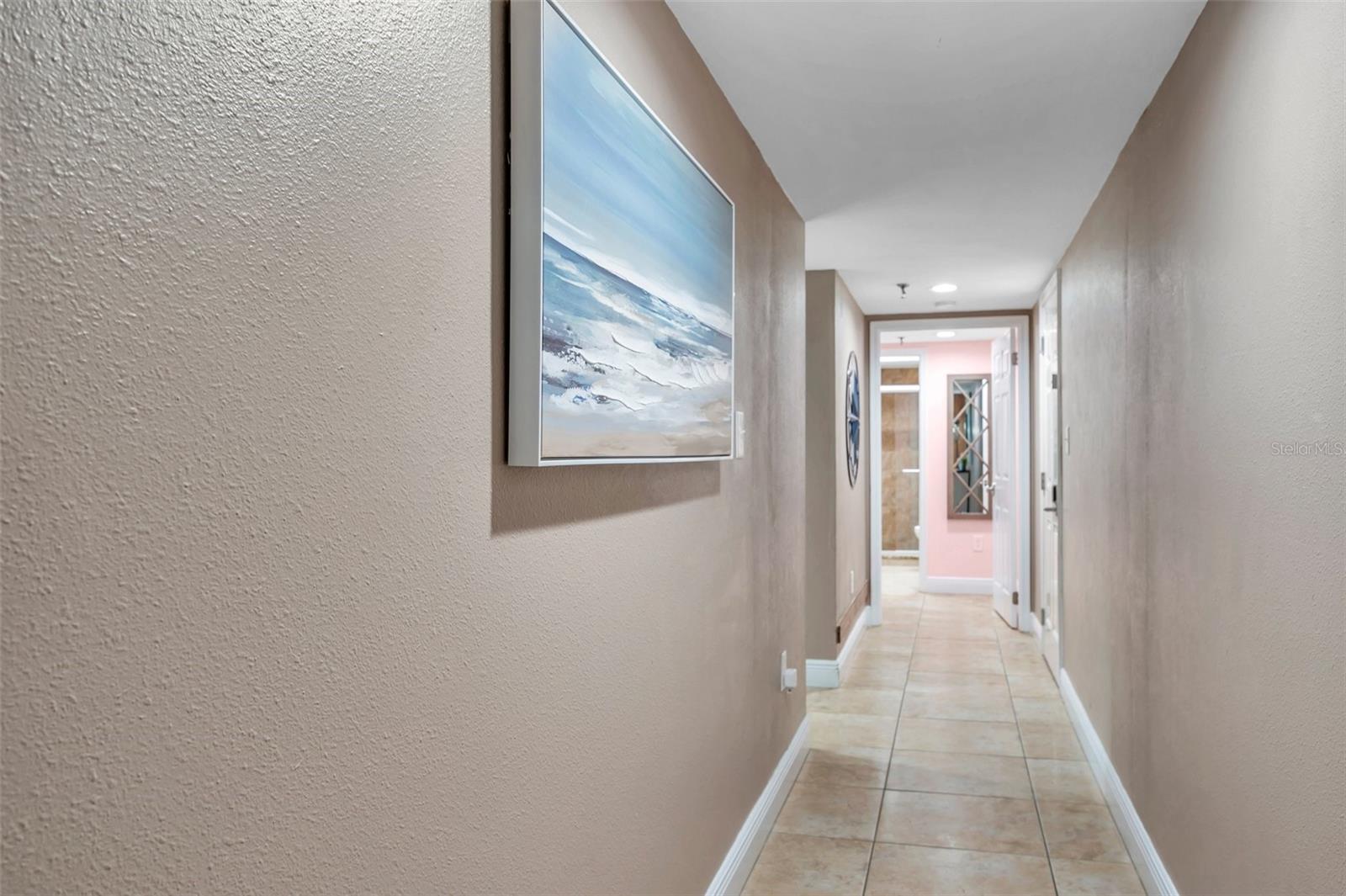 Image 20 of 41 For 17450 Gulf Boulevard 306