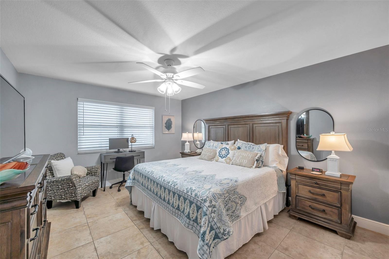 Image 22 of 41 For 17450 Gulf Boulevard 306