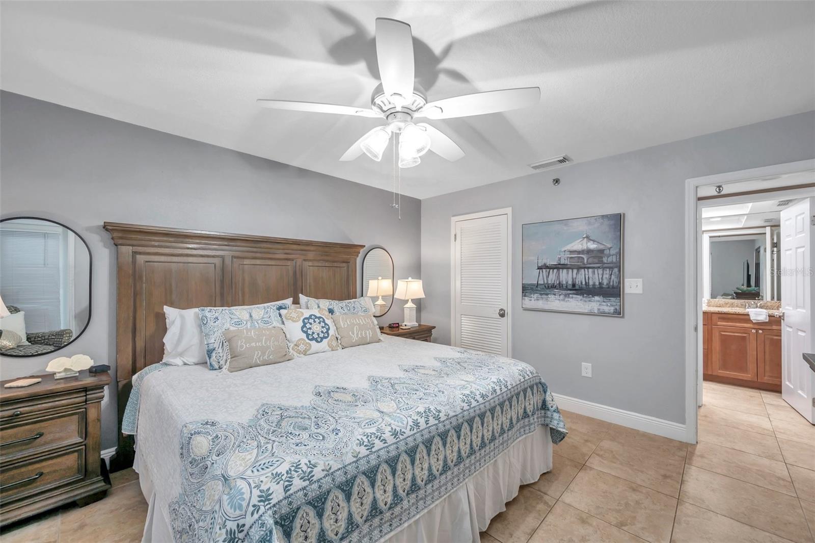 Image 24 of 41 For 17450 Gulf Boulevard 306