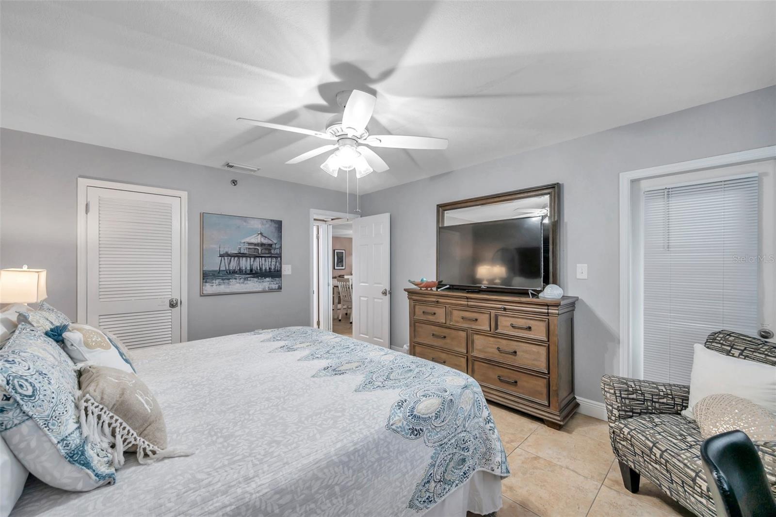 Image 25 of 41 For 17450 Gulf Boulevard 306