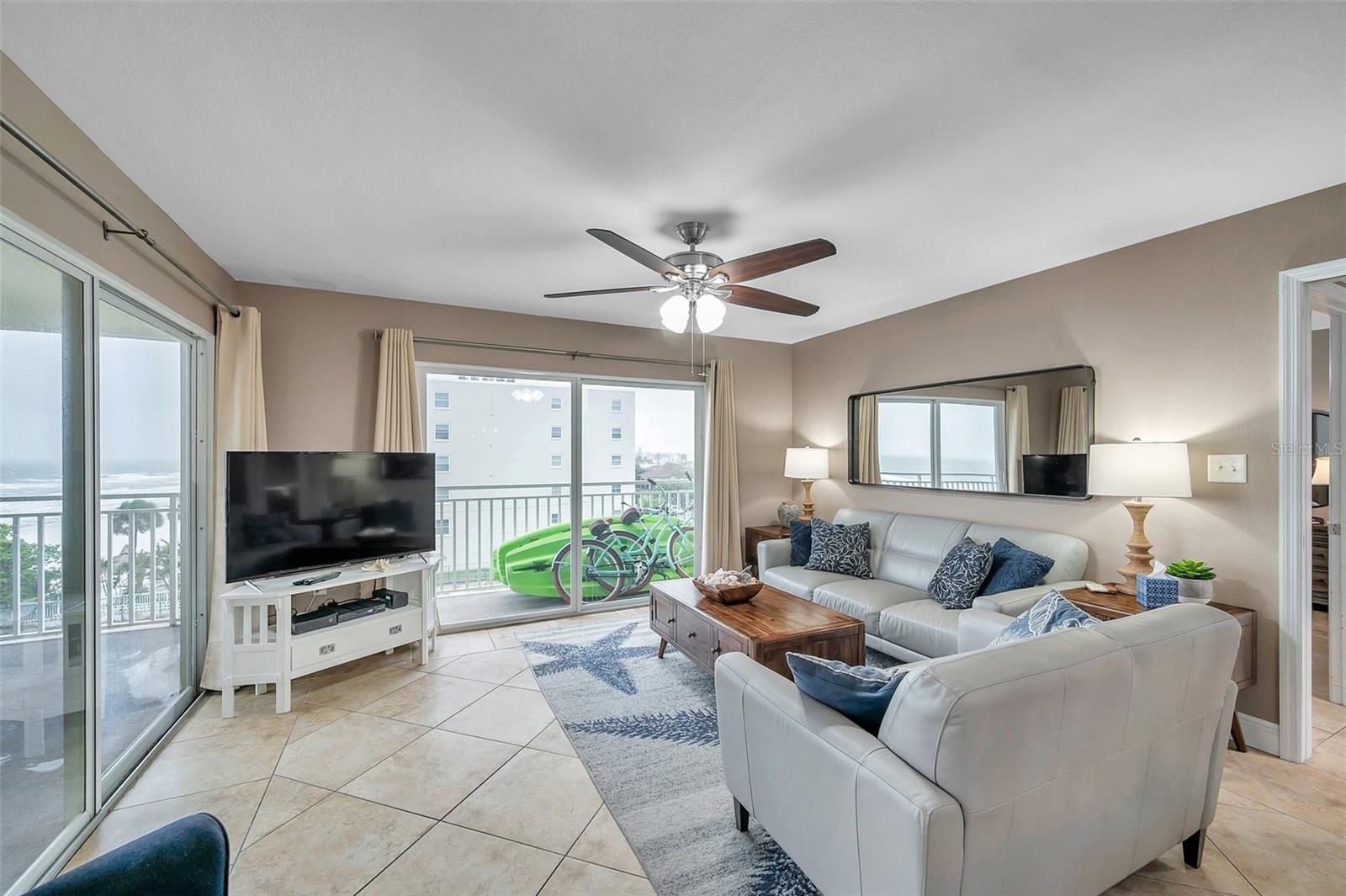 Image 3 of 41 For 17450 Gulf Boulevard 306
