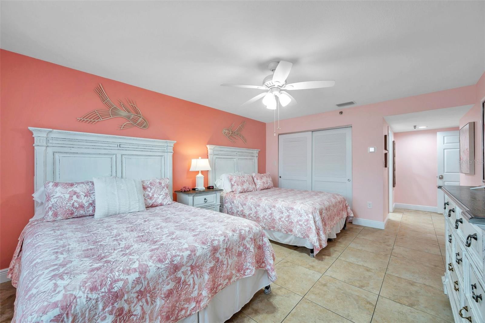 Image 31 of 41 For 17450 Gulf Boulevard 306