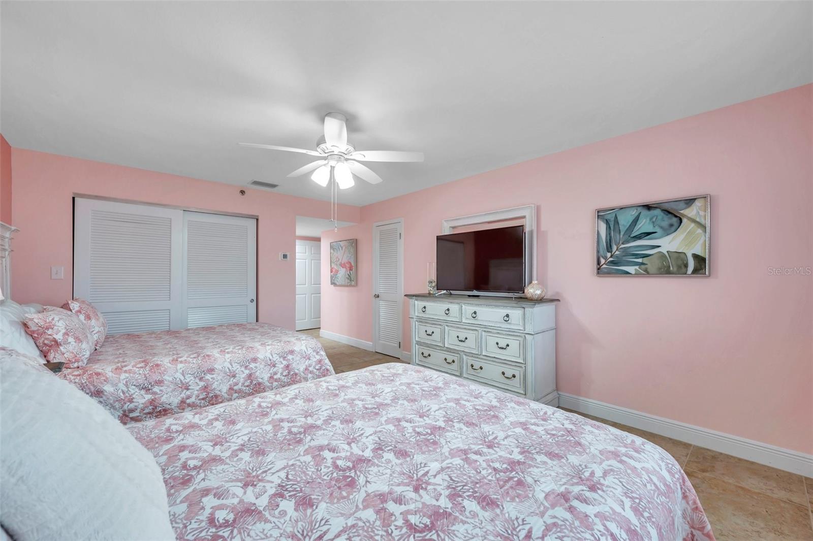 Image 32 of 41 For 17450 Gulf Boulevard 306