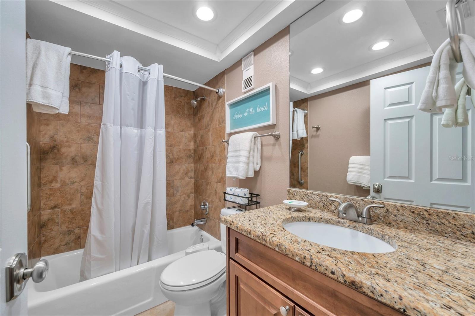 Image 34 of 41 For 17450 Gulf Boulevard 306