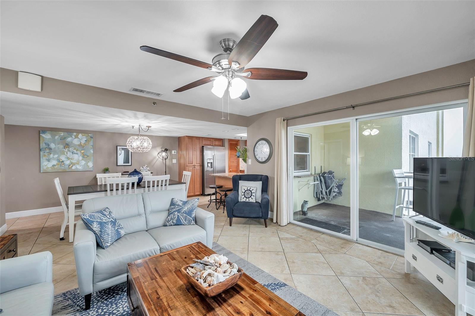 Image 7 of 41 For 17450 Gulf Boulevard 306