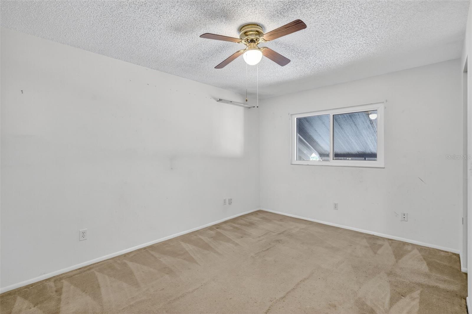 Image 7 of 32 For 2751 Pines Drive 9