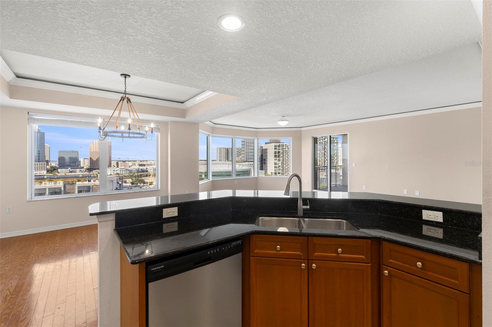 Image 36 of 54 For 371 Channelside Walk Way 1503