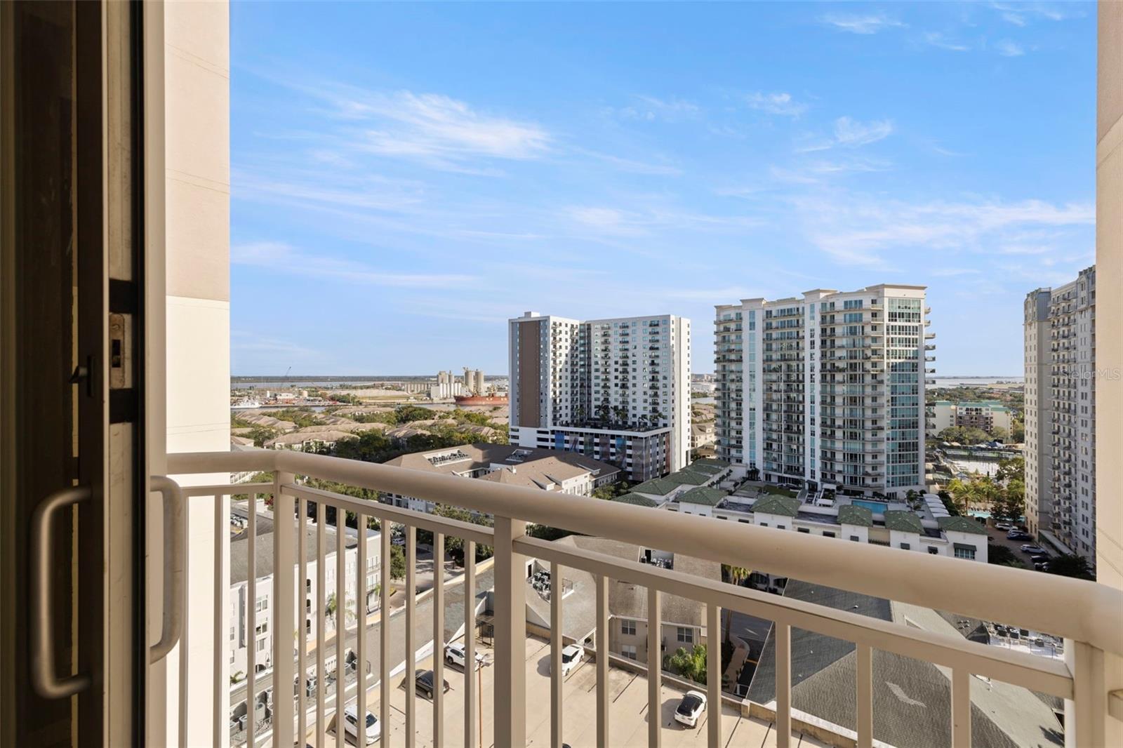 Image 41 of 54 For 371 Channelside Walk Way 1503