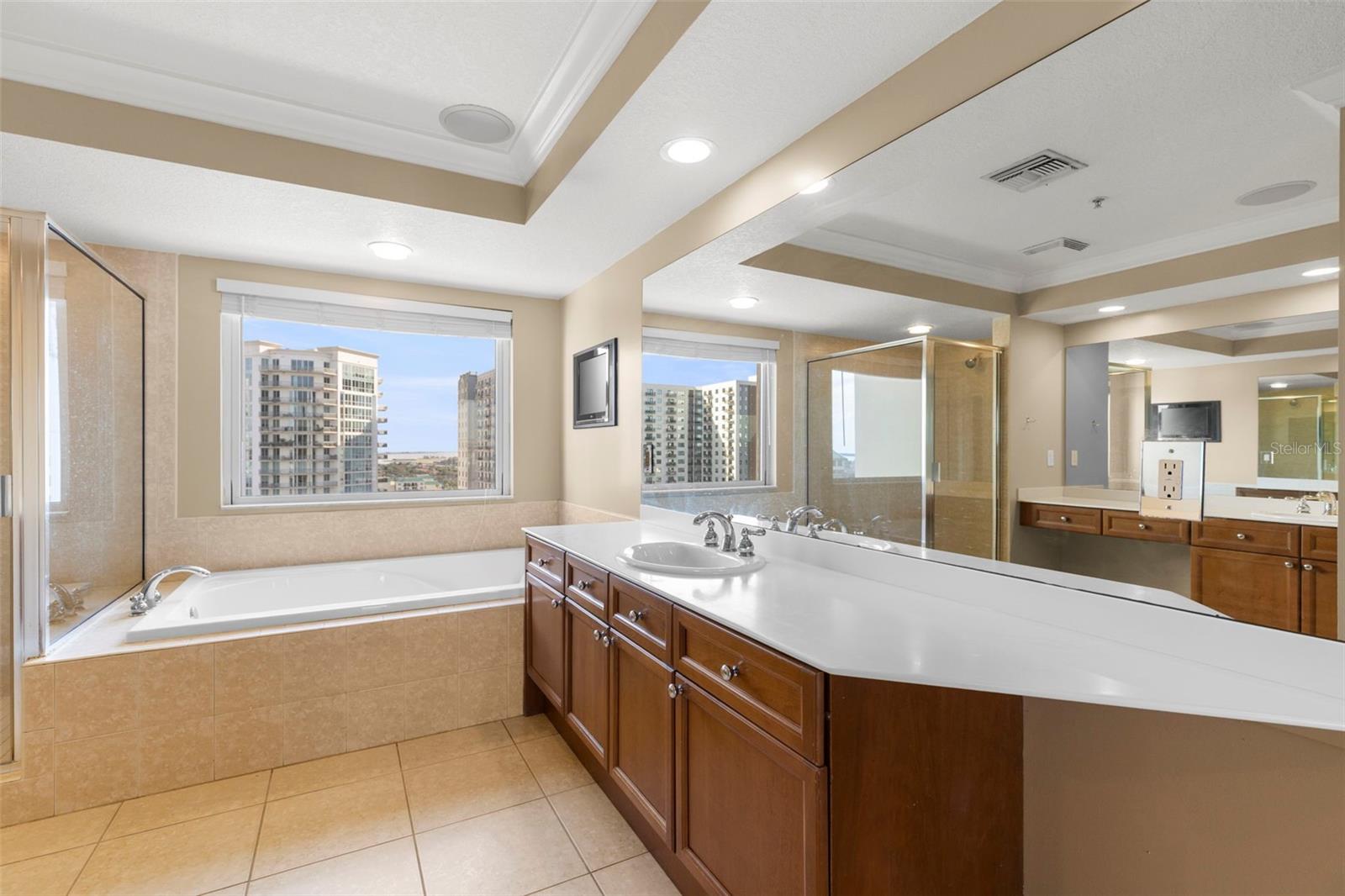 Image 48 of 54 For 371 Channelside Walk Way 1503