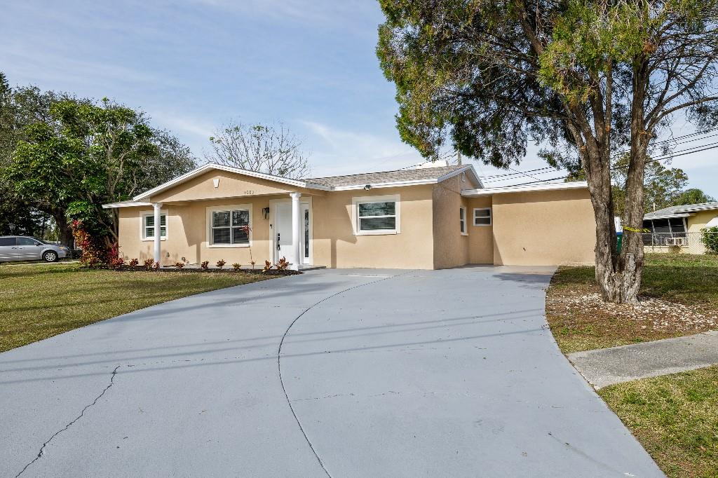 Image 2 of 25 For 10821 Freedom Boulevard