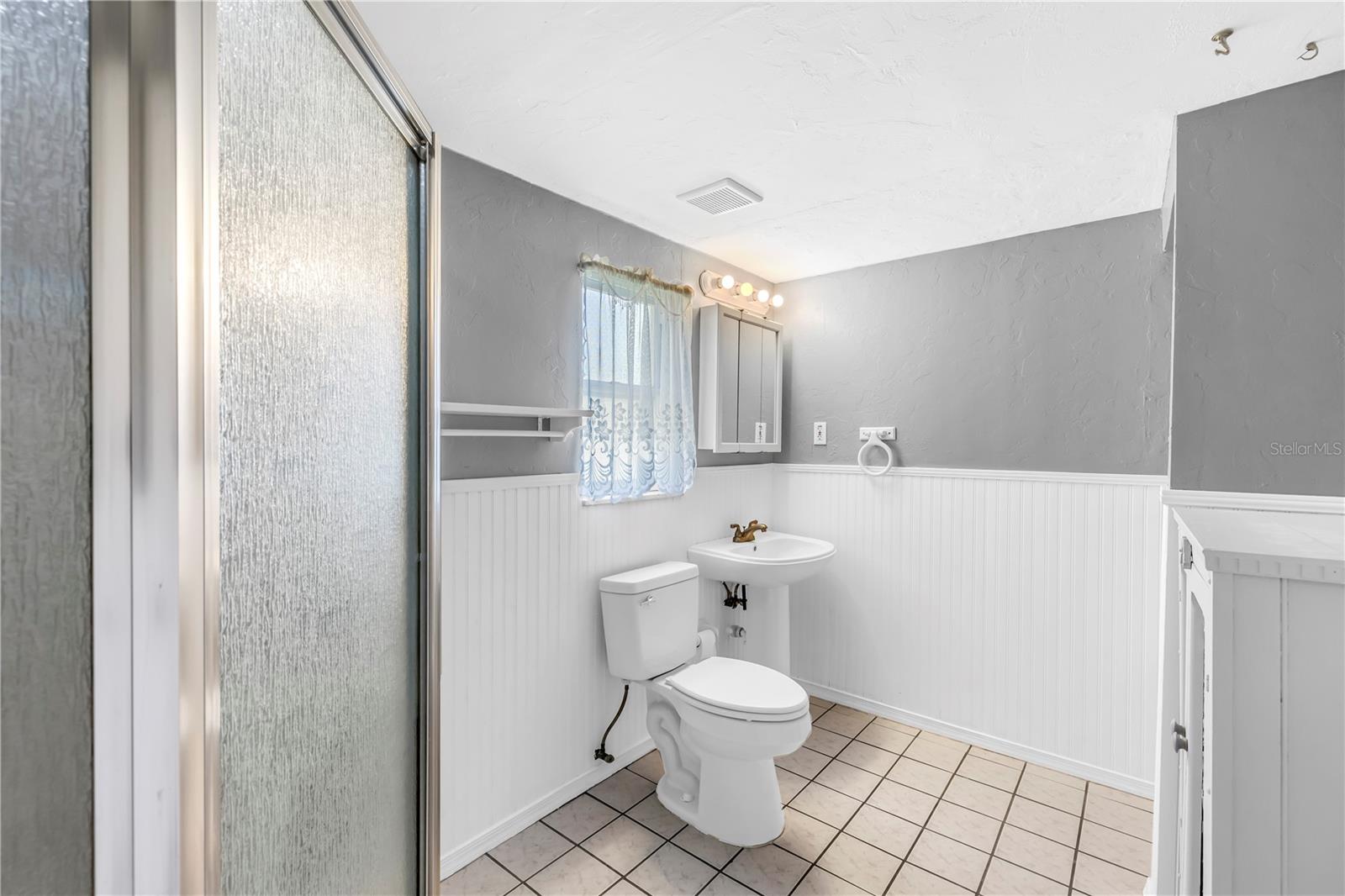 Image 26 of 64 For 6144 2nd Avenue N