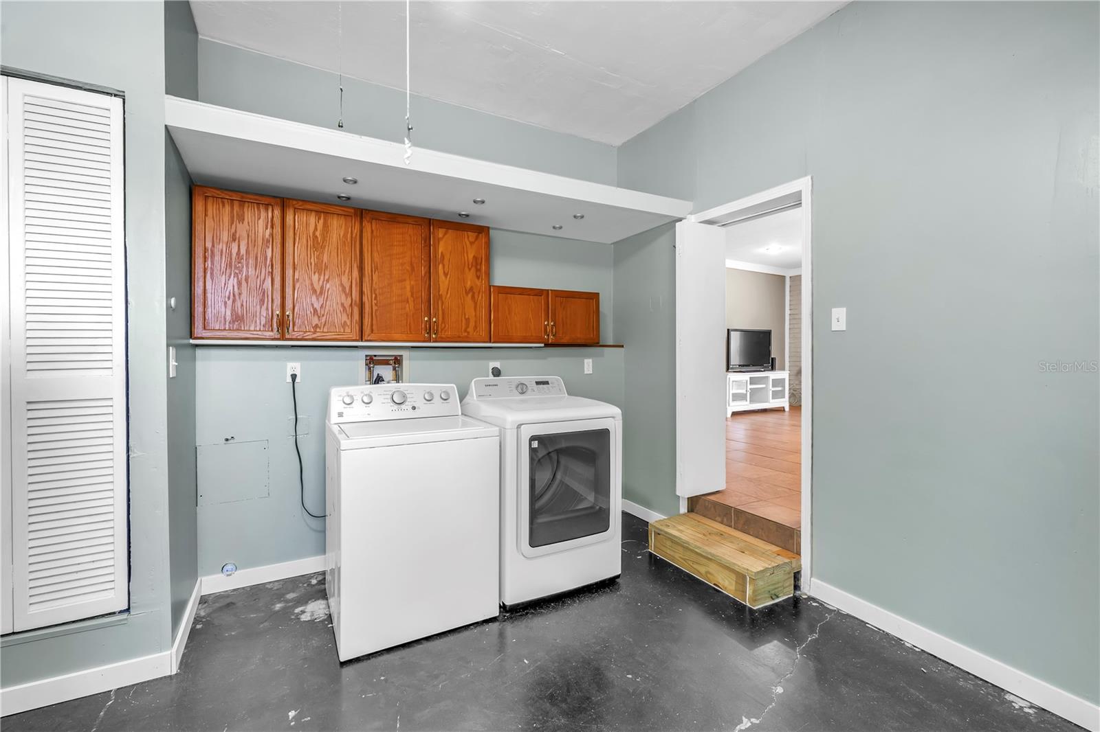 Image 28 of 64 For 6144 2nd Avenue N