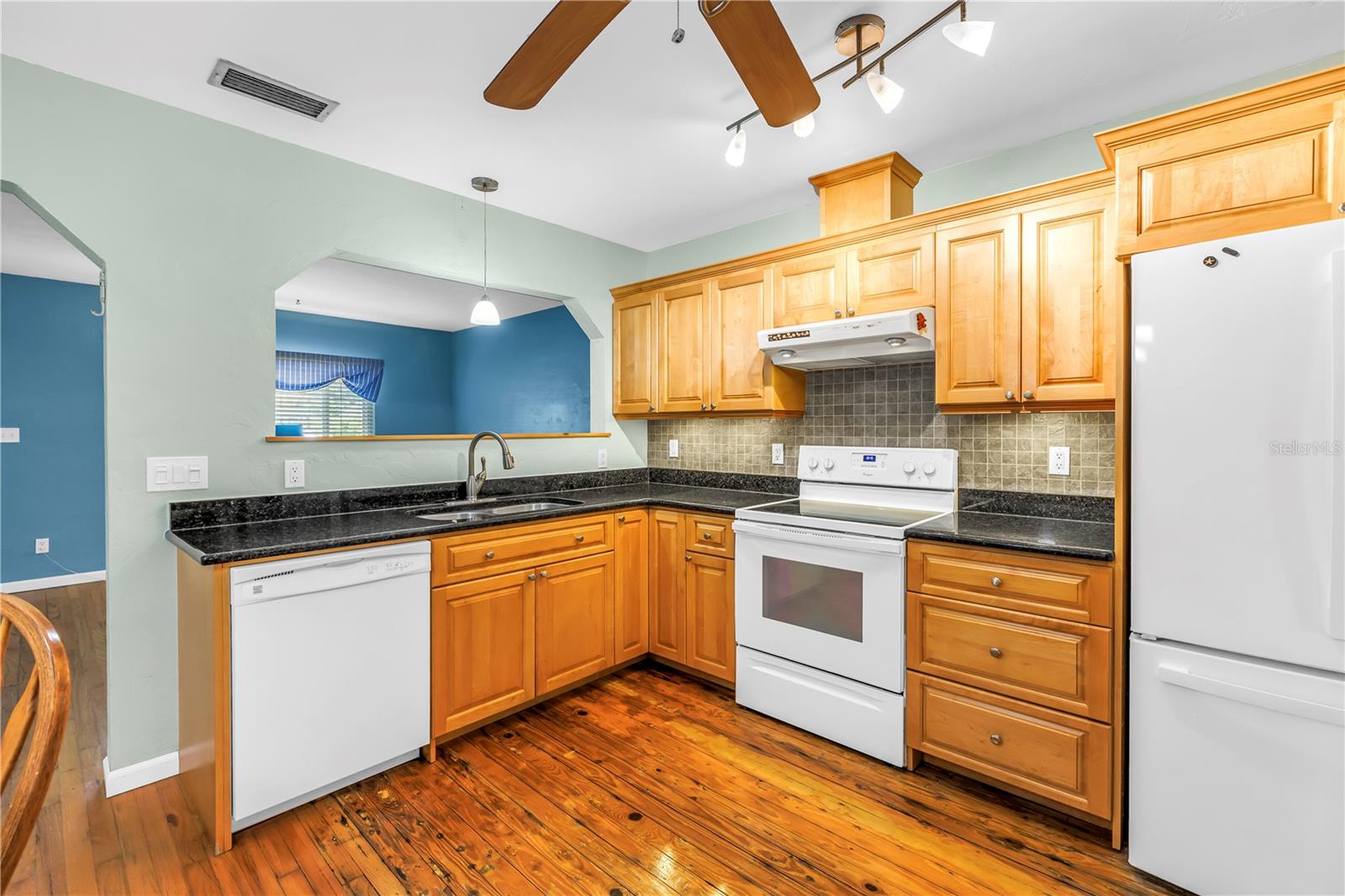 Image 9 of 64 For 6144 2nd Avenue N