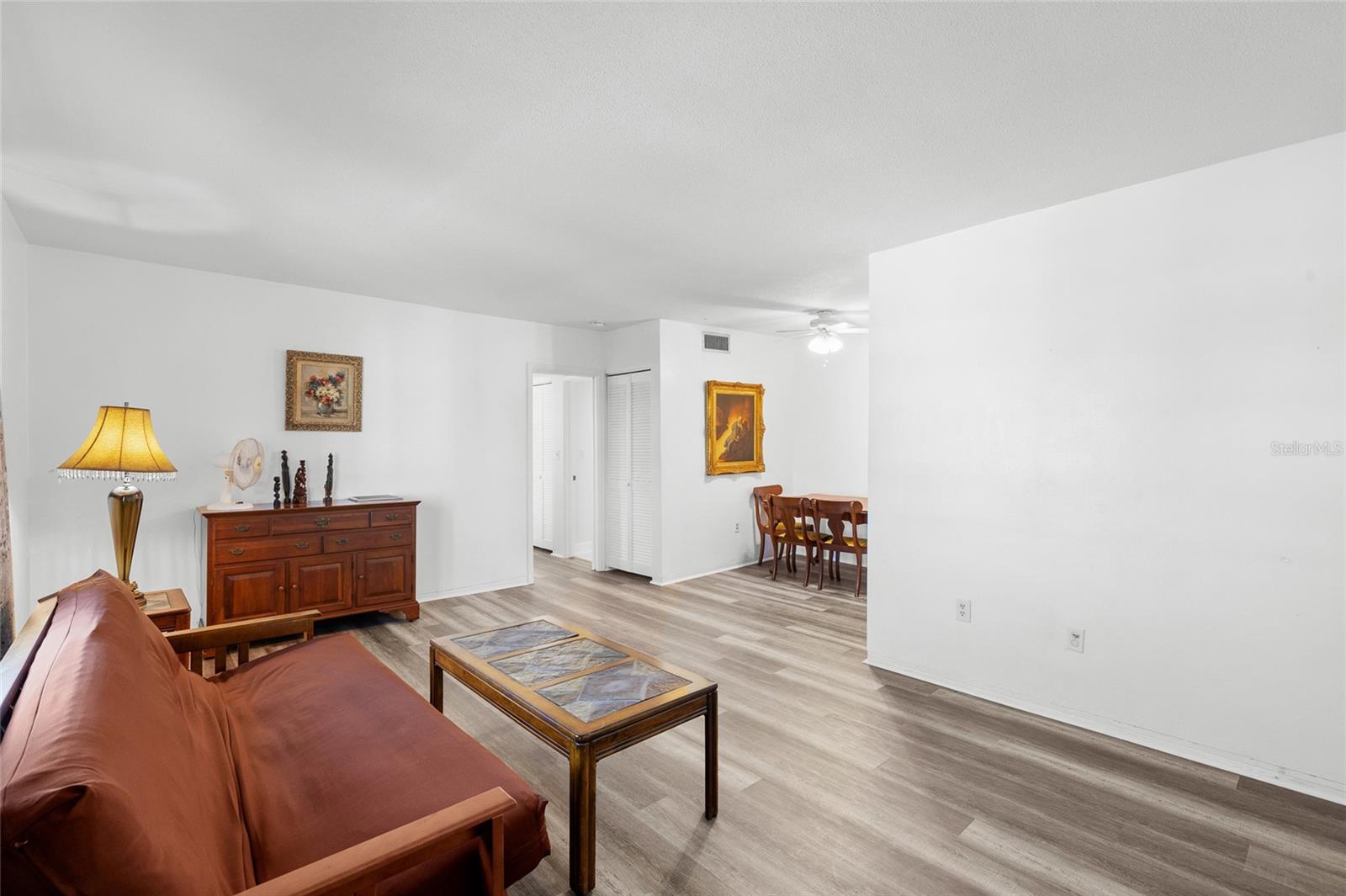 Image 4 of 35 For 6651 Sunset Way 9