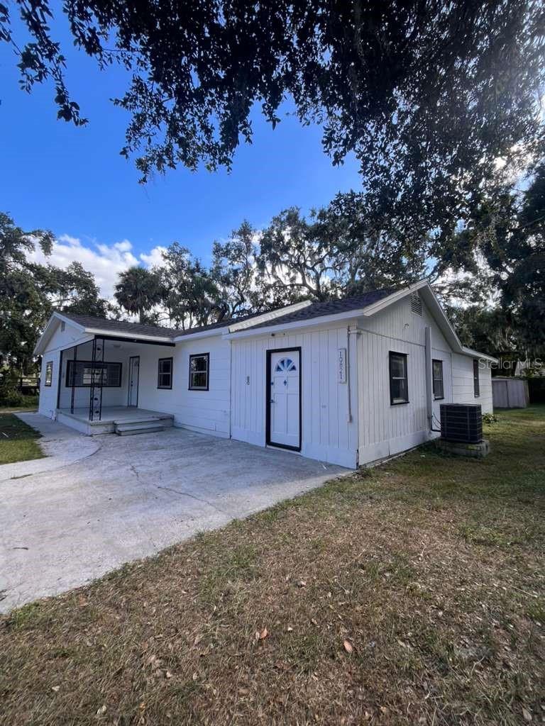 Image 10 of 13 For 10821 Cedar Street