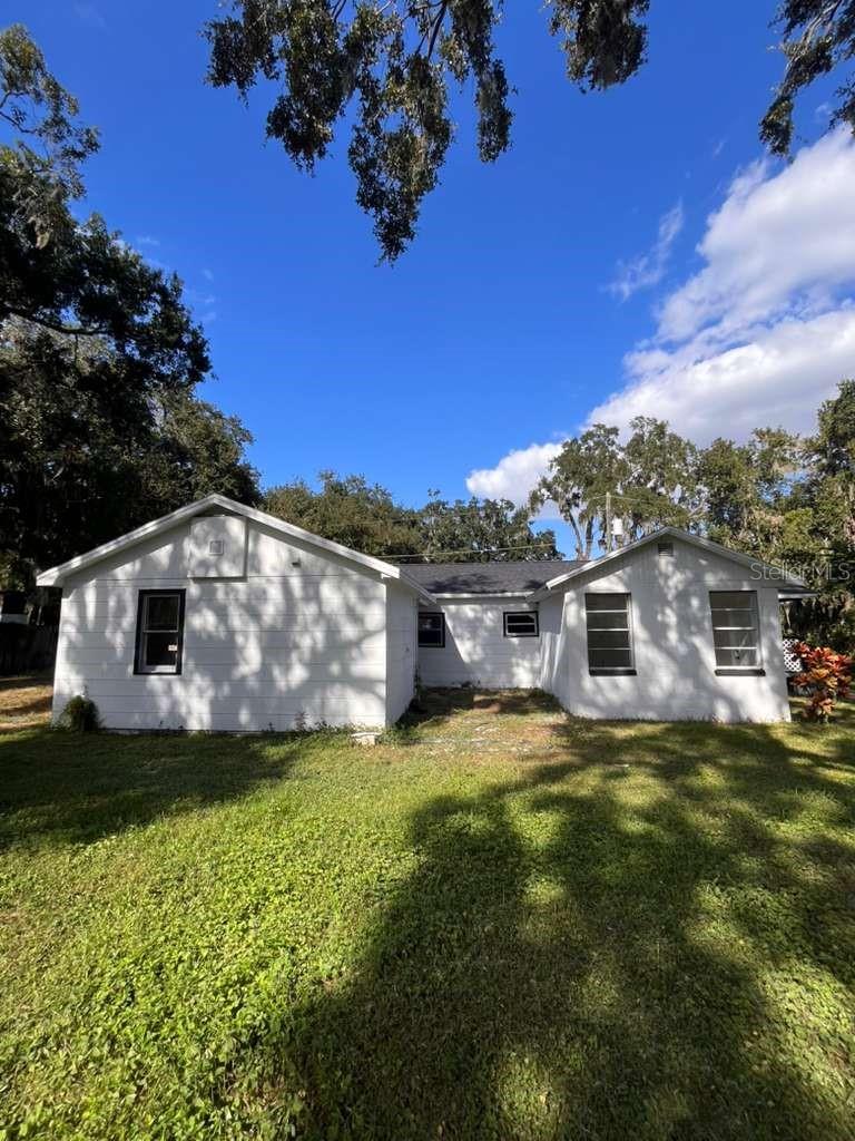 Image 12 of 13 For 10821 Cedar Street