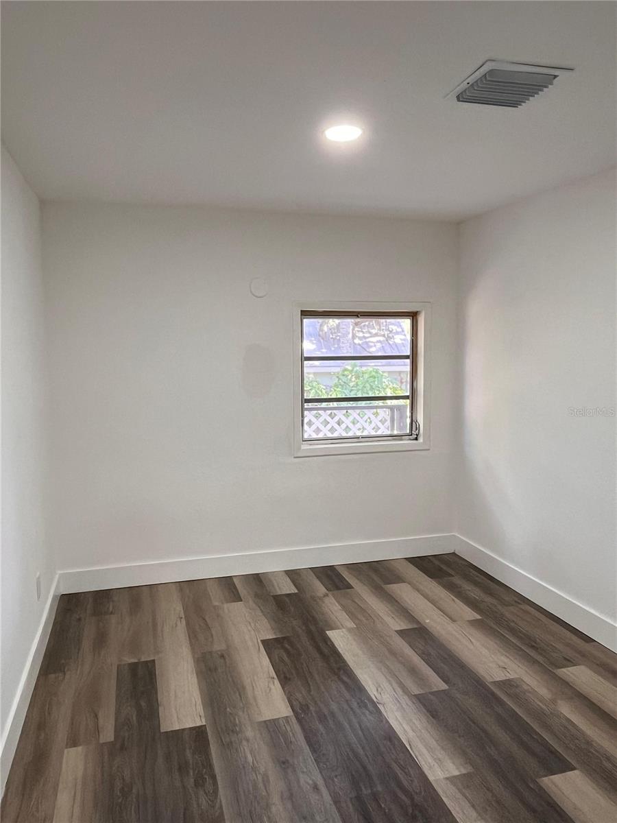 Image 8 of 13 For 10821 Cedar Street