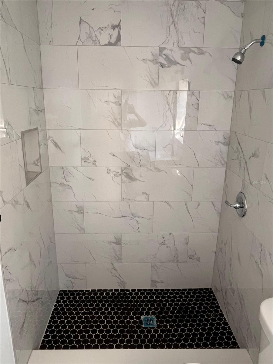 Image 9 of 13 For 10821 Cedar Street