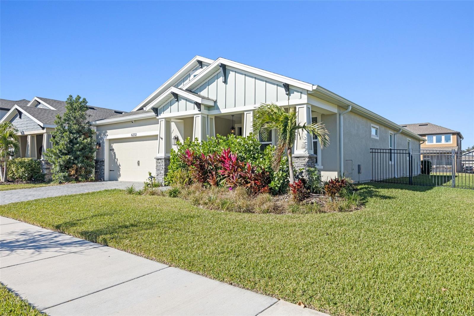 Listing photo id 0 for 6232 Sea Air Drive