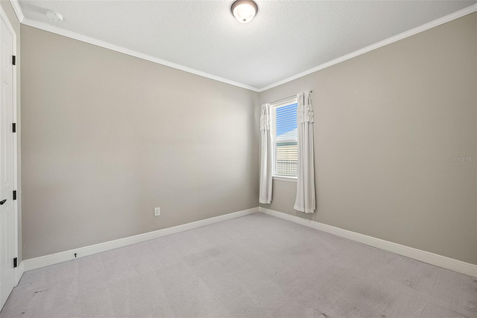 Listing photo id 28 for 6232 Sea Air Drive