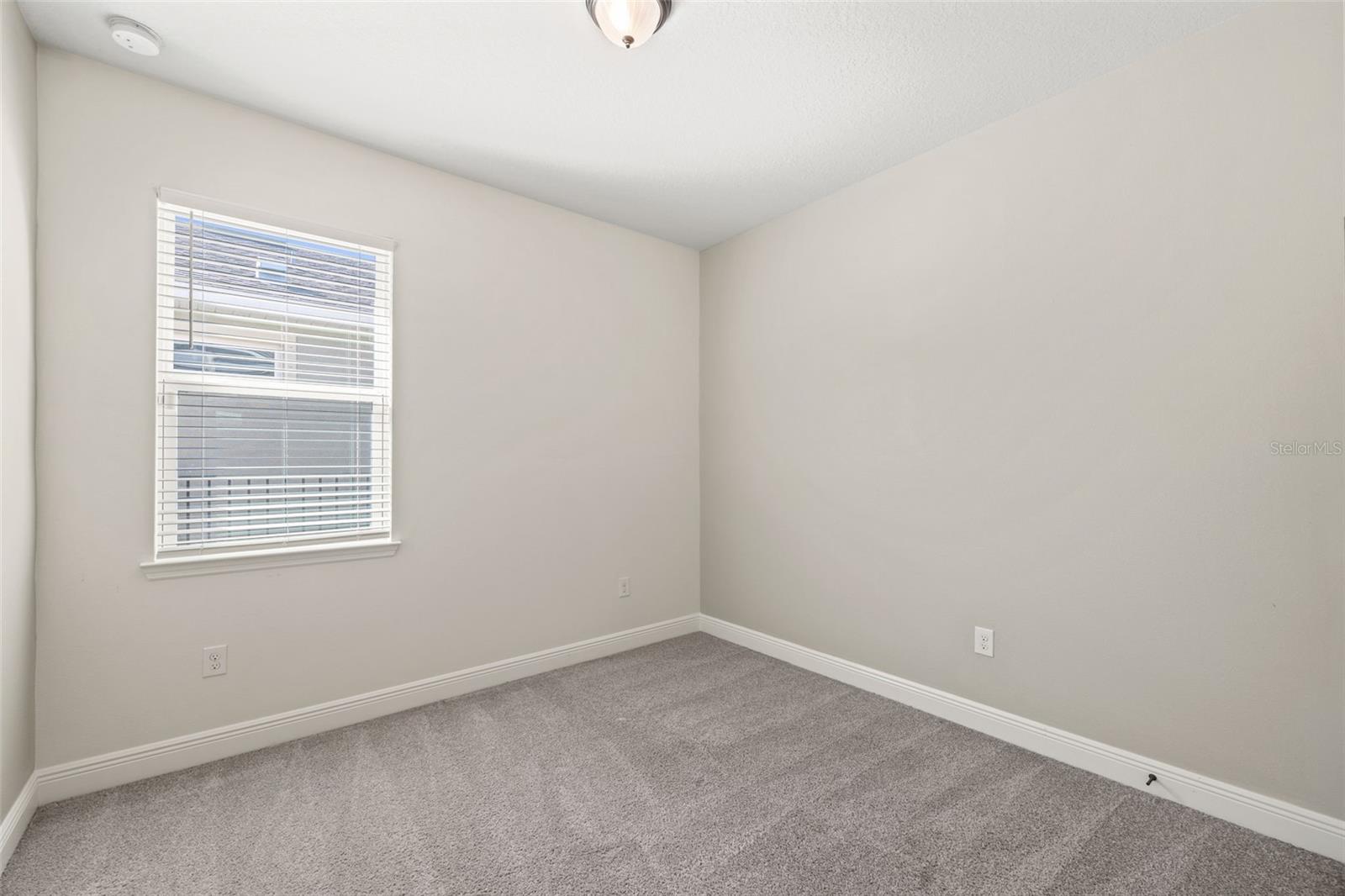 Listing photo id 34 for 6232 Sea Air Drive