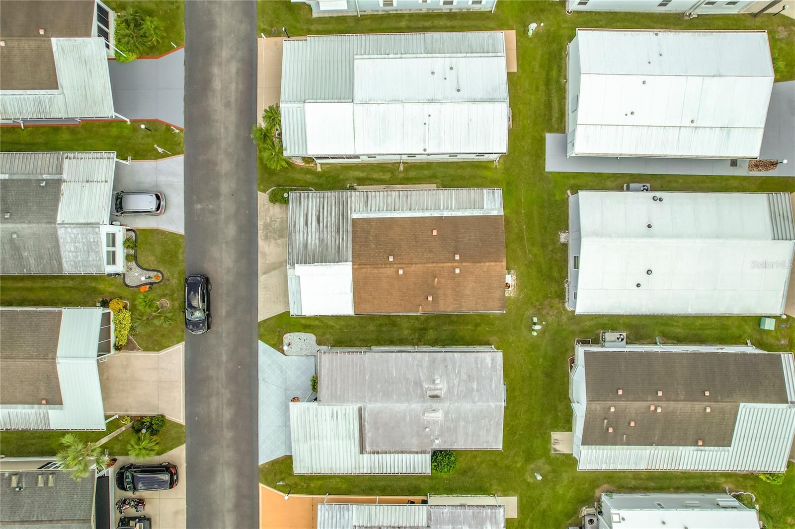 Image 22 of 23 For 366 Gracie Avenue N