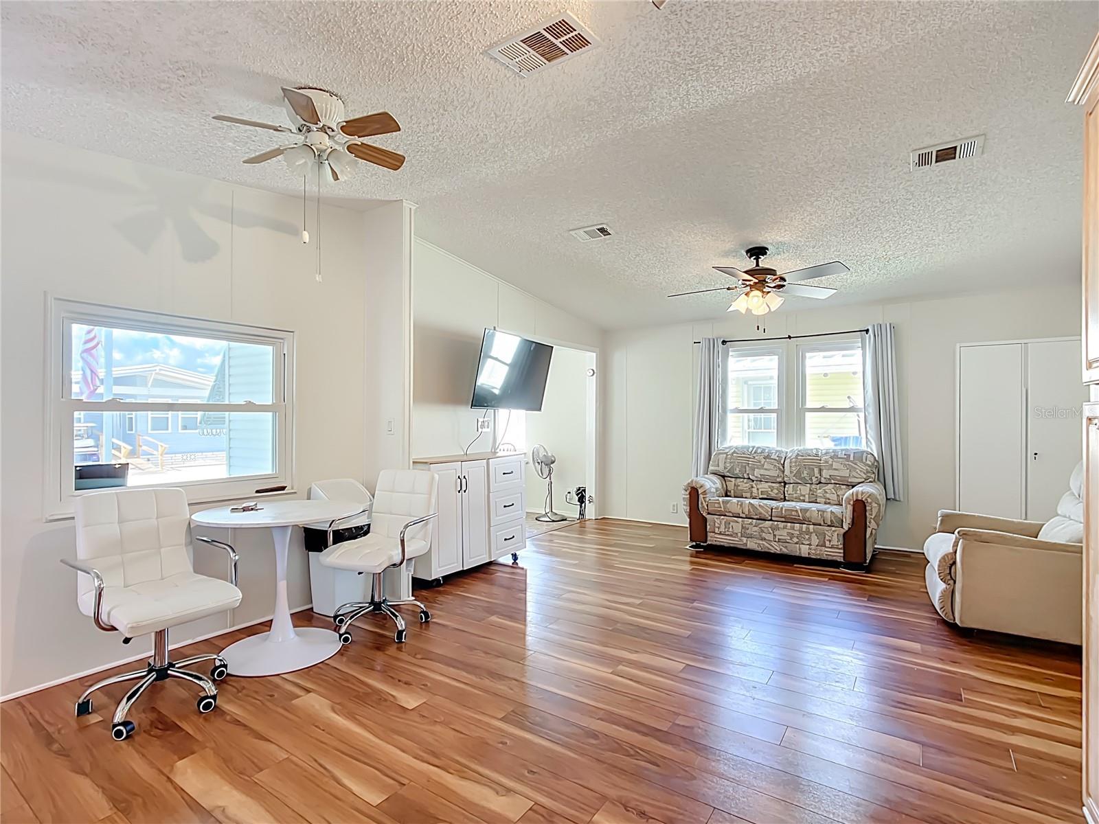 Image 3 of 22 For 270 Big Pine Avenue N