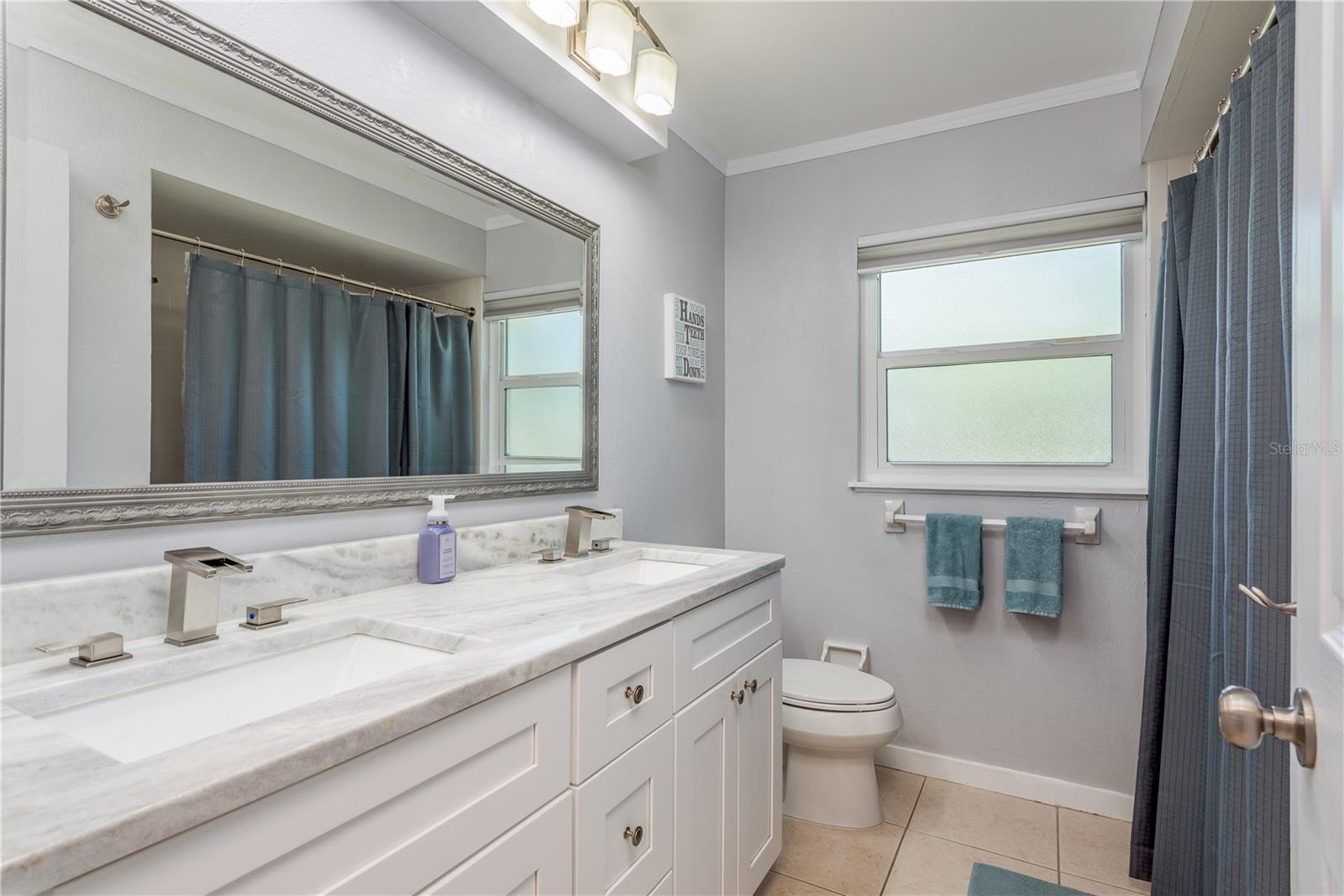 Image 13 of 20 For 1357 Wexford Drive N