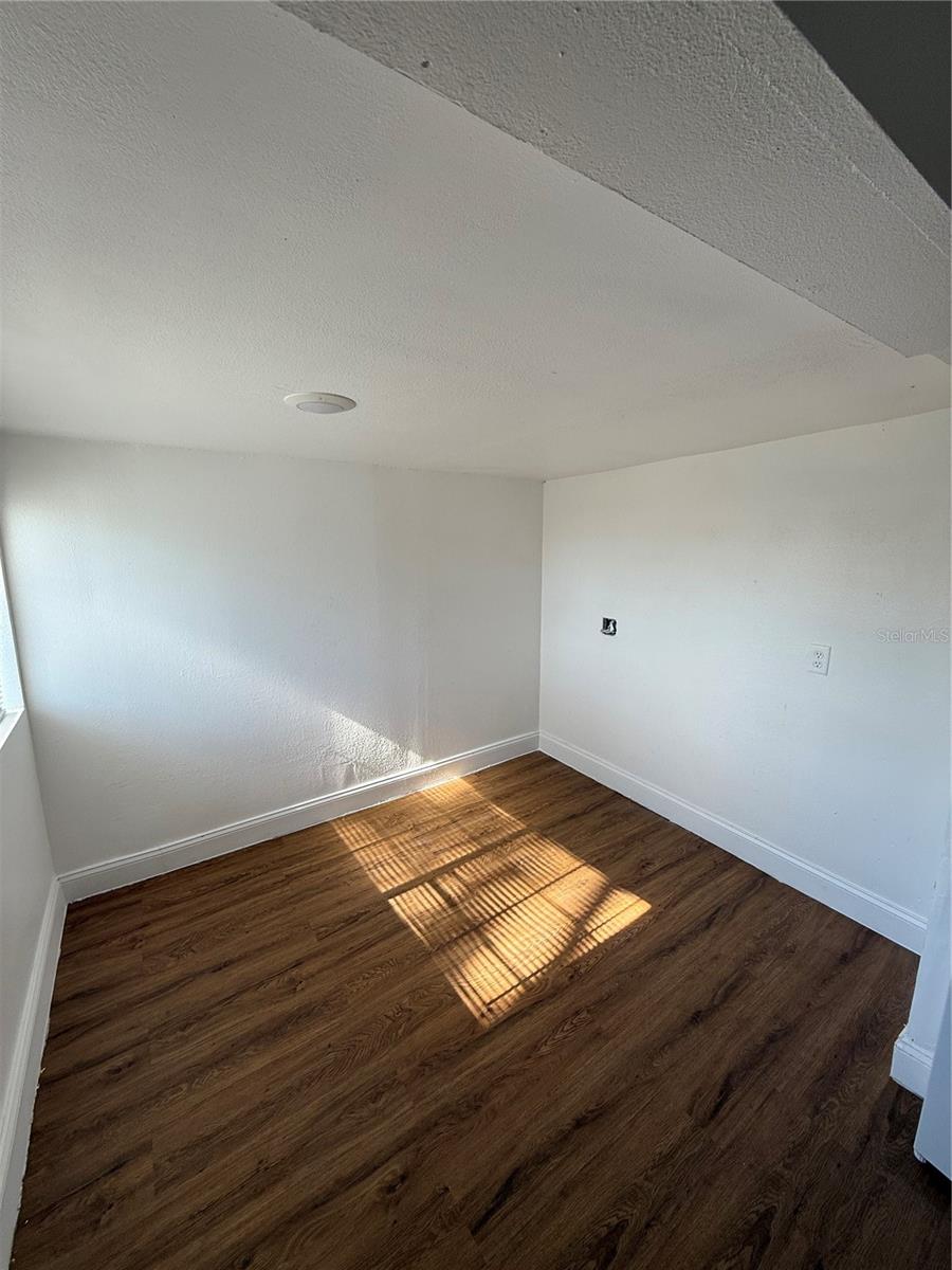 Image 10 of 22 For 2014 49th Street