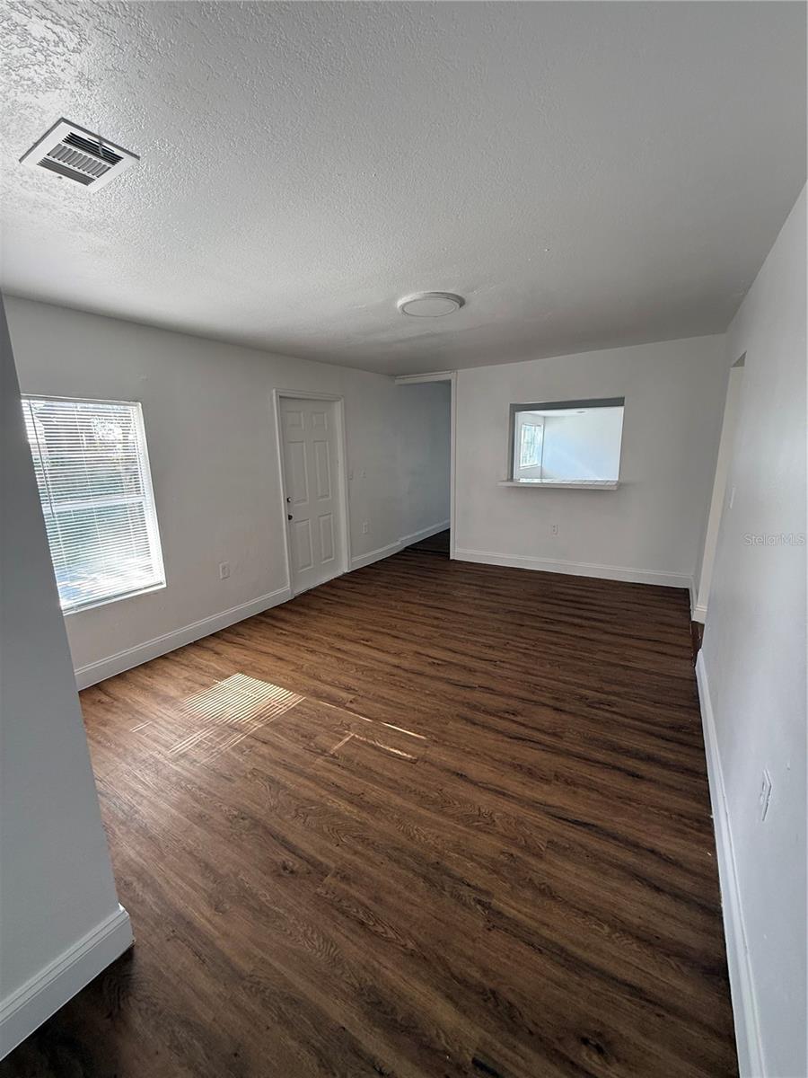 Image 8 of 22 For 2014 49th Street