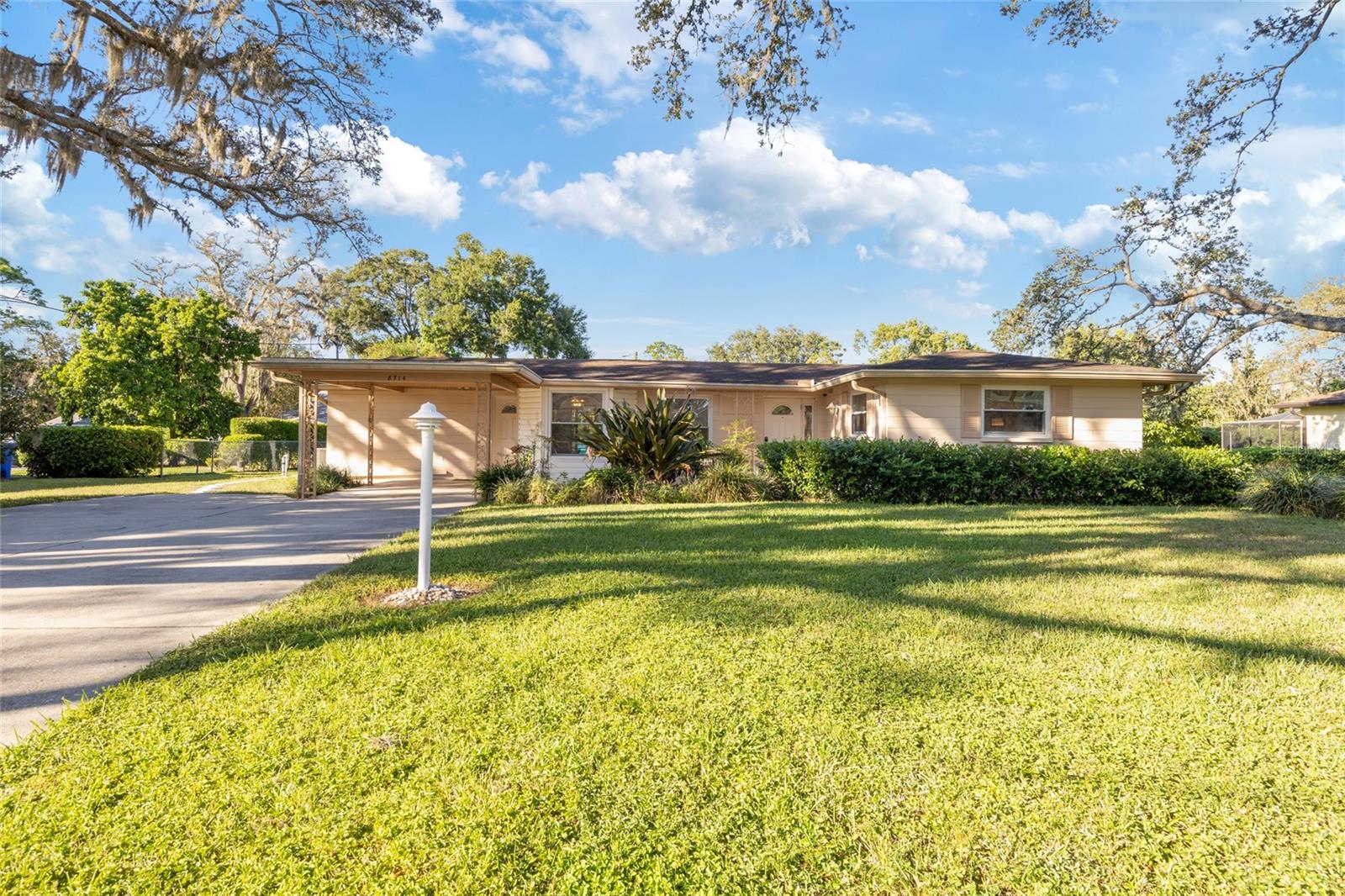 Details for 8714 Lanway Drive, TAMPA, FL 33637