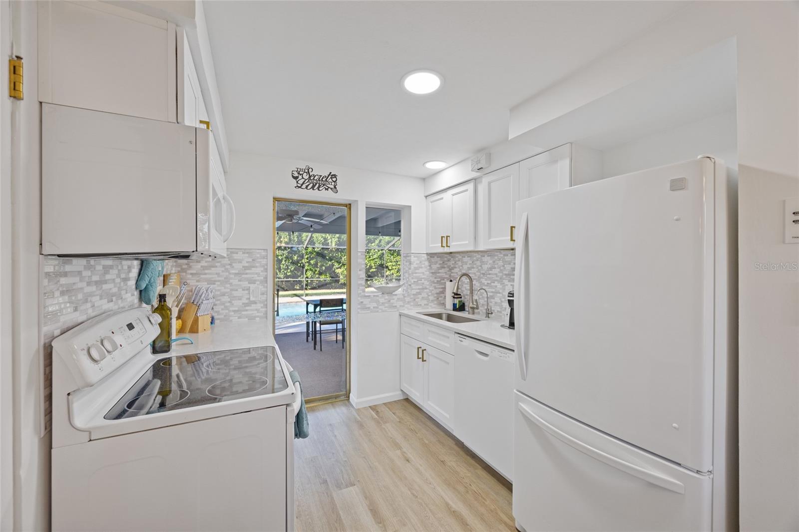 Image 6 of 33 For 8714 Lanway Drive