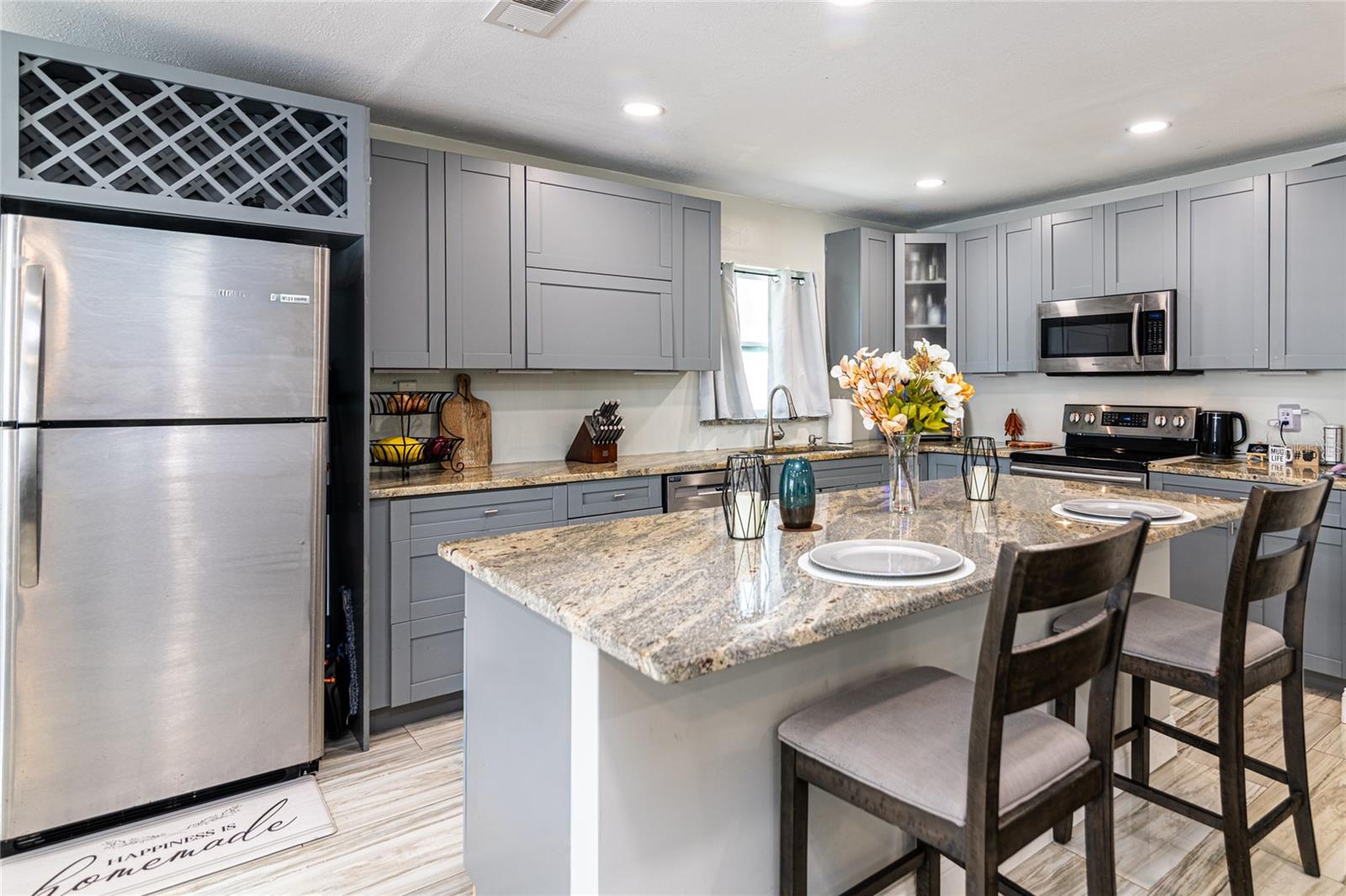 Image 5 of 32 For 13908 Capitol Drive