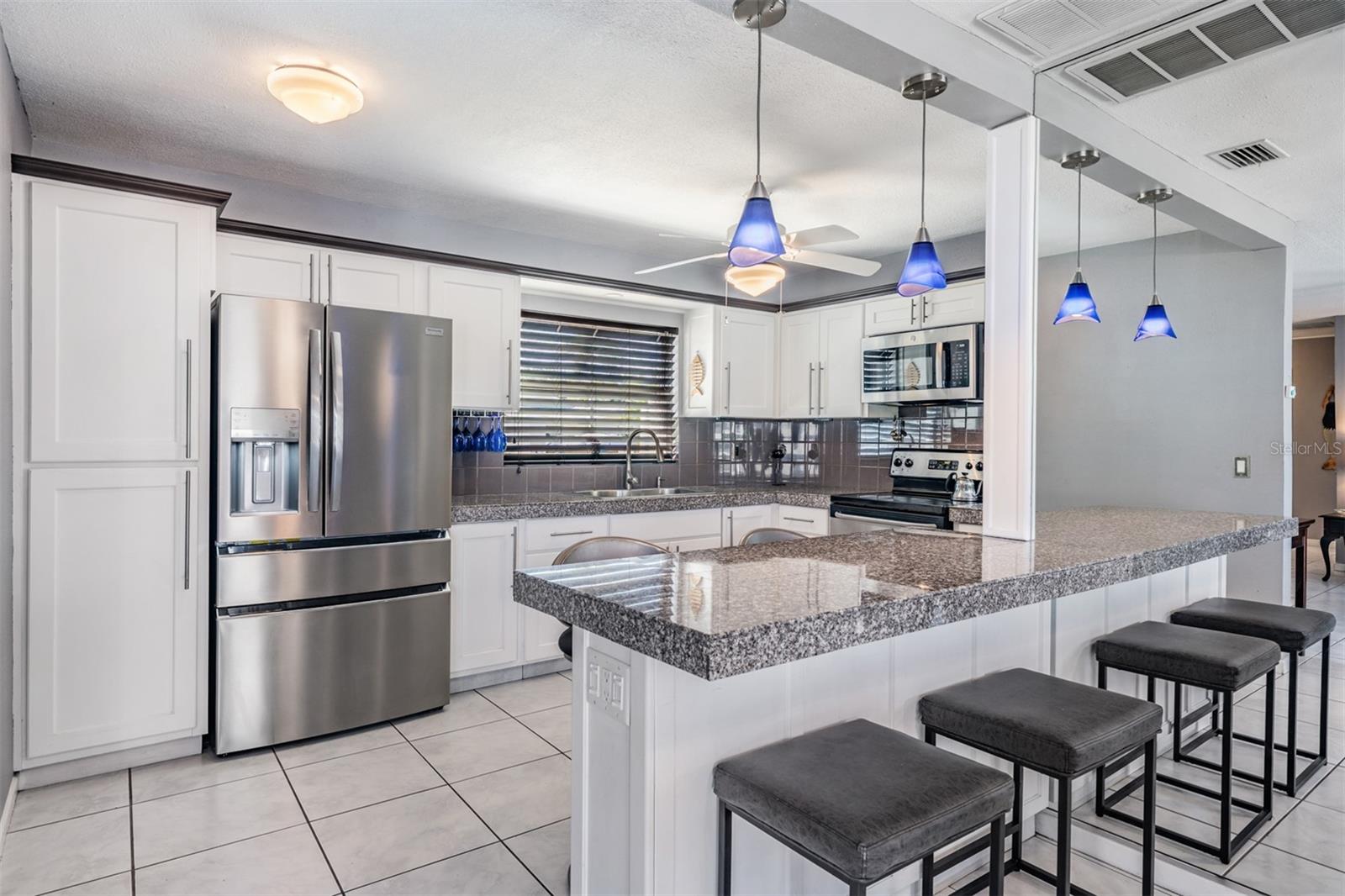 Image 11 of 44 For 208 Canal Drive