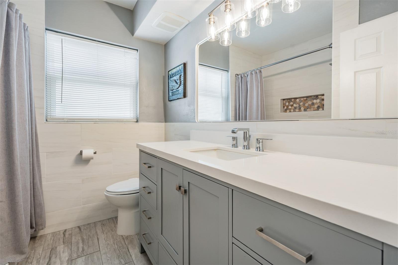 Image 16 of 44 For 208 Canal Drive