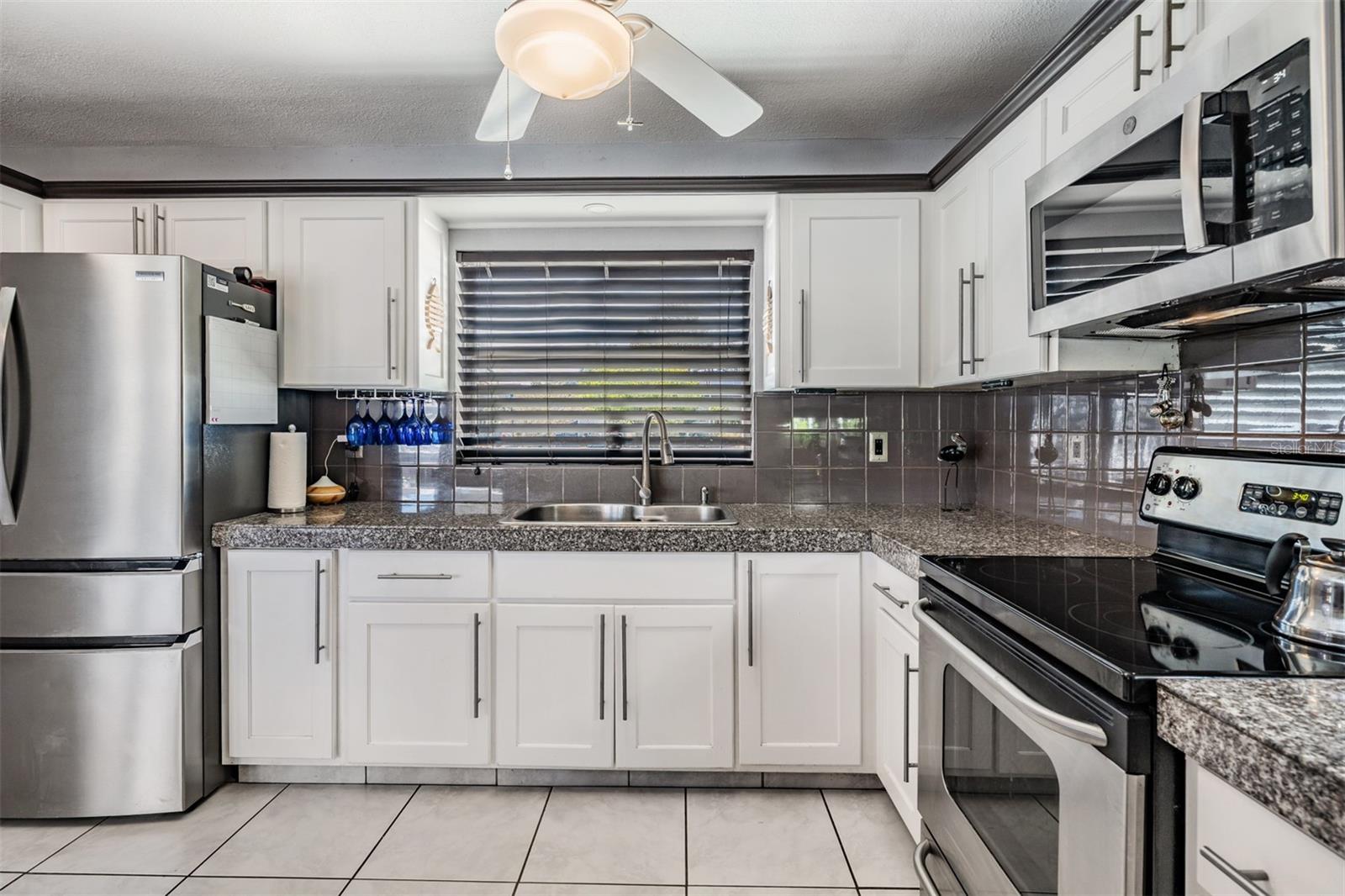 Image 22 of 44 For 208 Canal Drive