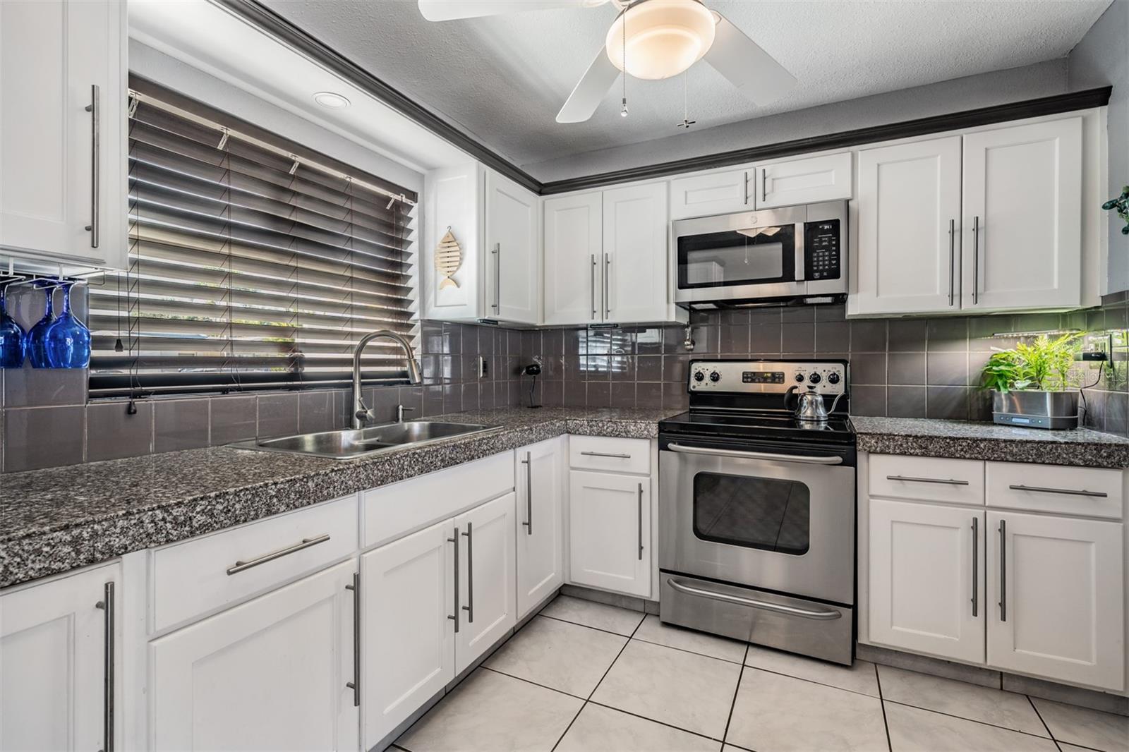 Image 23 of 44 For 208 Canal Drive