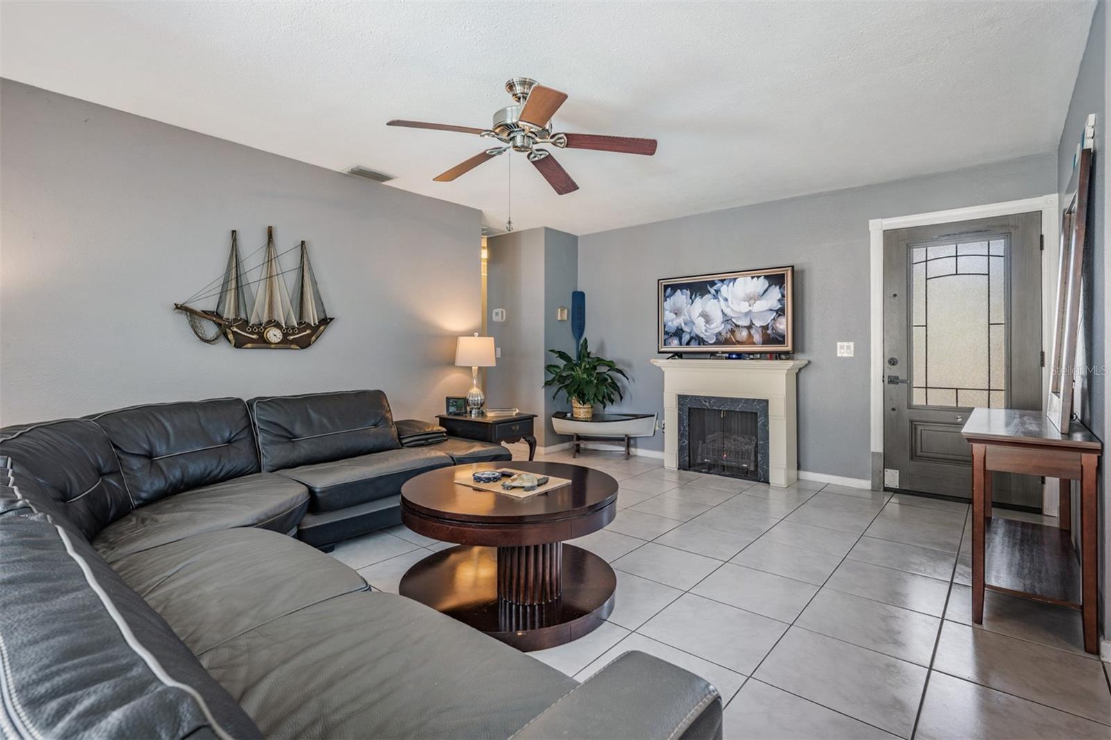 Image 9 of 44 For 208 Canal Drive