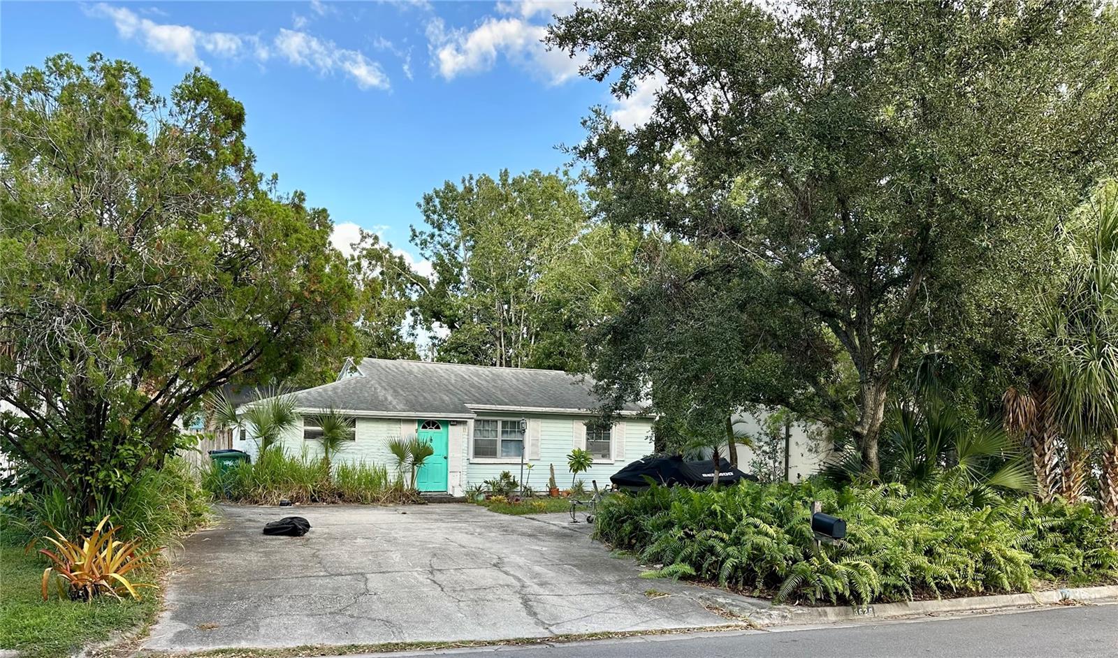 Details for 3620 Royal Palm Circle, TAMPA, FL 33629