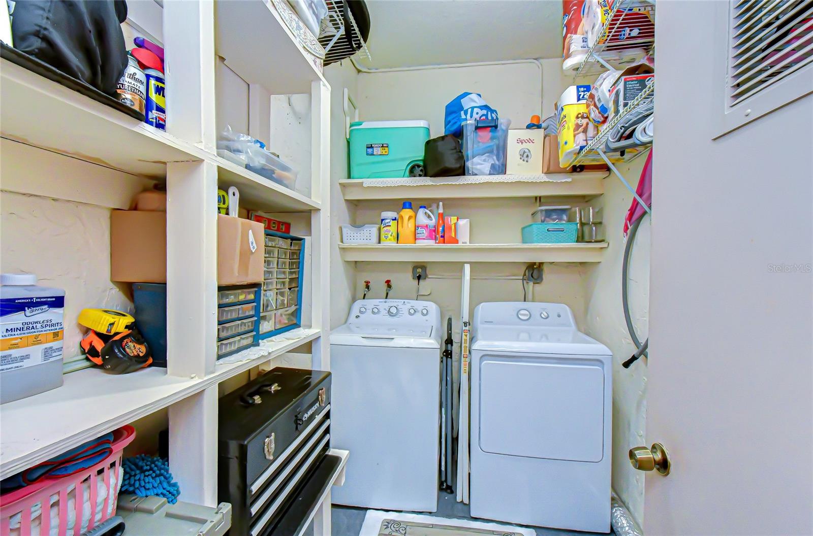 Image 28 of 46 For 9700 Starkey Road 111