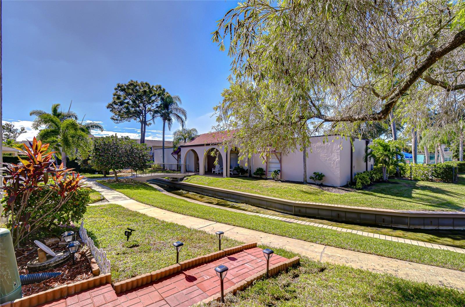 Image 31 of 46 For 9700 Starkey Road 111